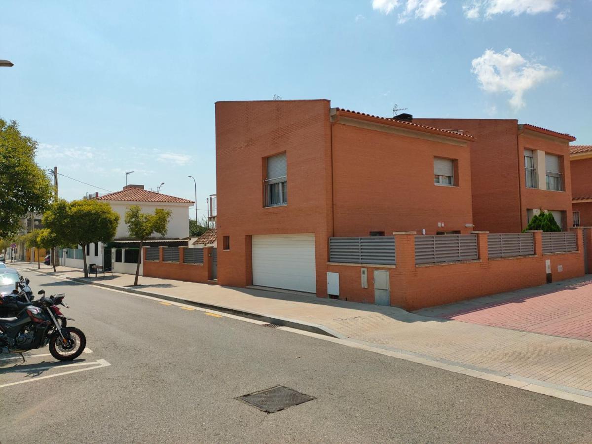 Chalet Amplio Con Jardin Y Zona Barbacoa. Reus Exteriér fotografie